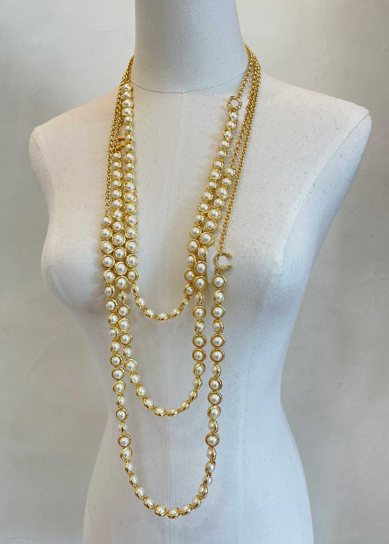 Luxury quality charm pendant necklace with nature shell beads in 18k gold plated have stmap box three layers PS6092-image-942376422