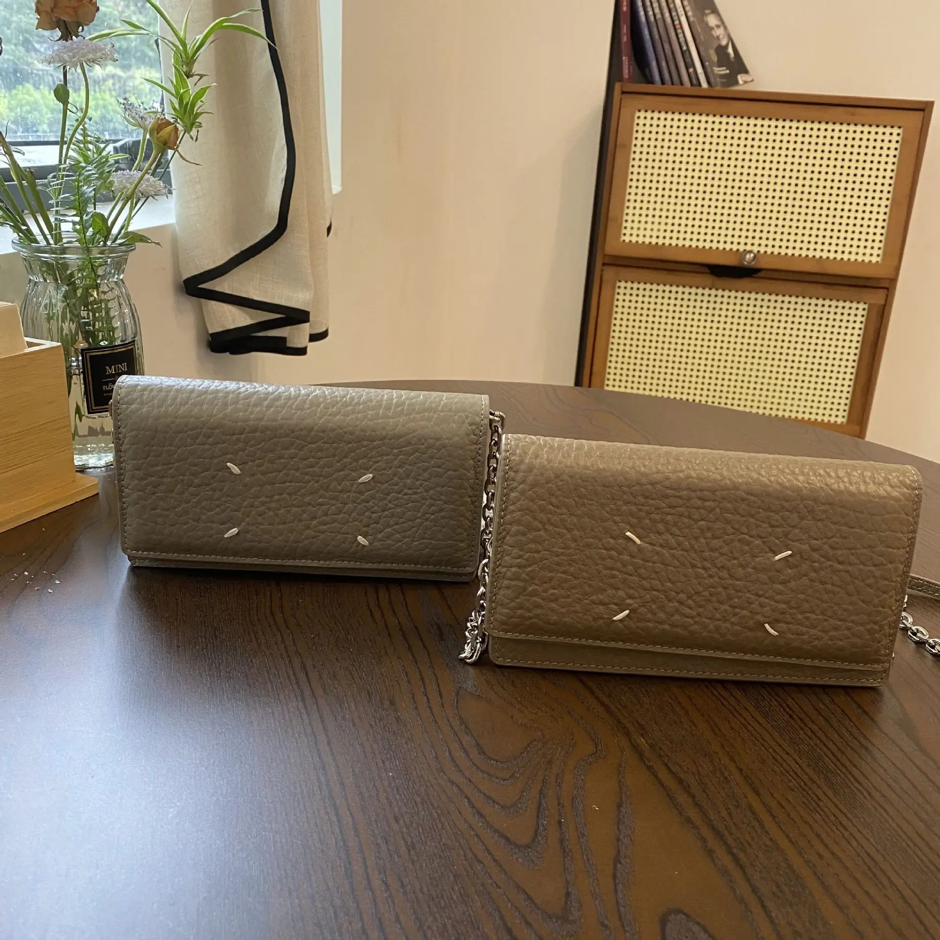 2024 Nouvelle à la mode pour femmes crossbody de style coréen de style coréen Small Small Bag Sac Niche Design accessoire H7.5 # 78 DDMYNOV