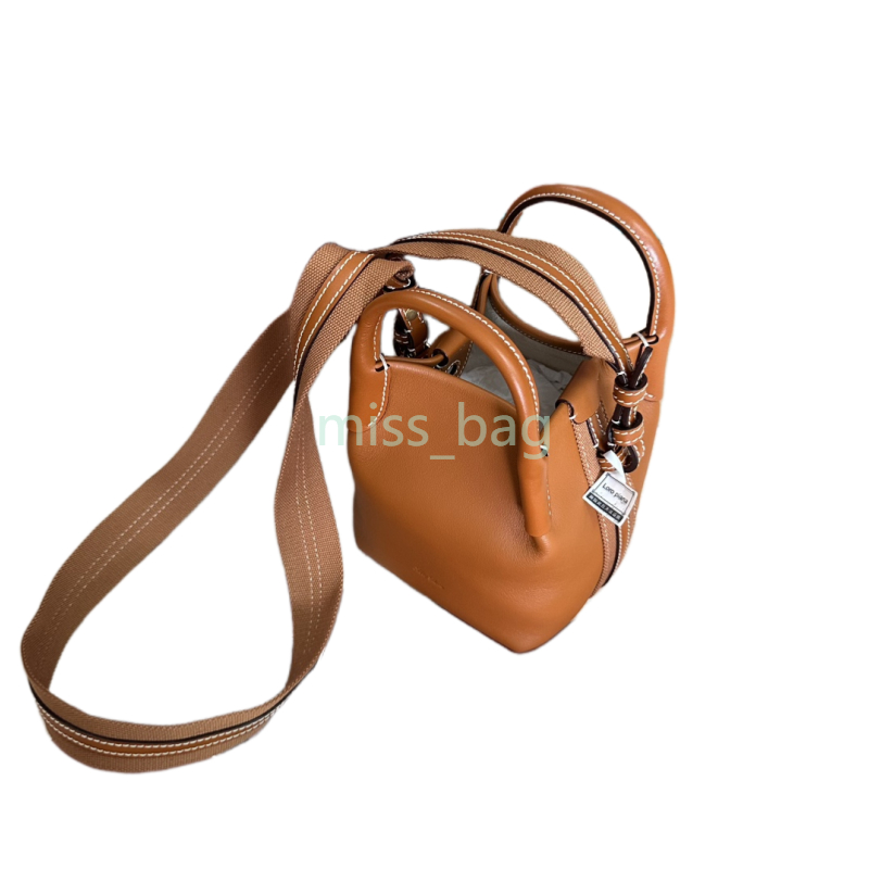 Luxury bags designe trendy bags internet celebritycasual and versatile tote bag woman Bucket bag women 2024 new niche designer shoulder messenger-image-999911885