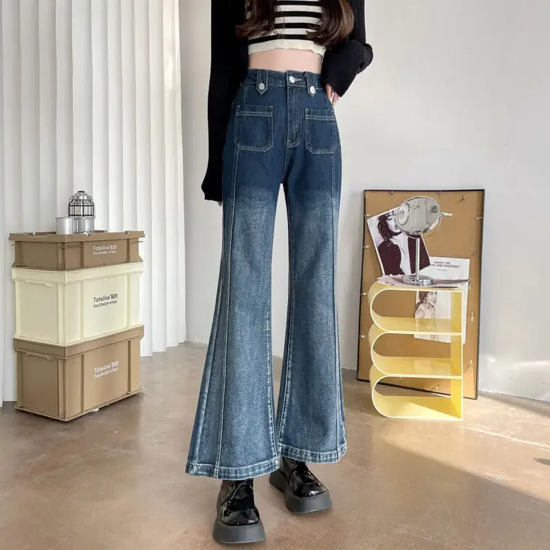 Pantaloni blu flare per le donne colture a campana inferiore pantaloni in denim donna e capris a corto di moda a corto a 240702