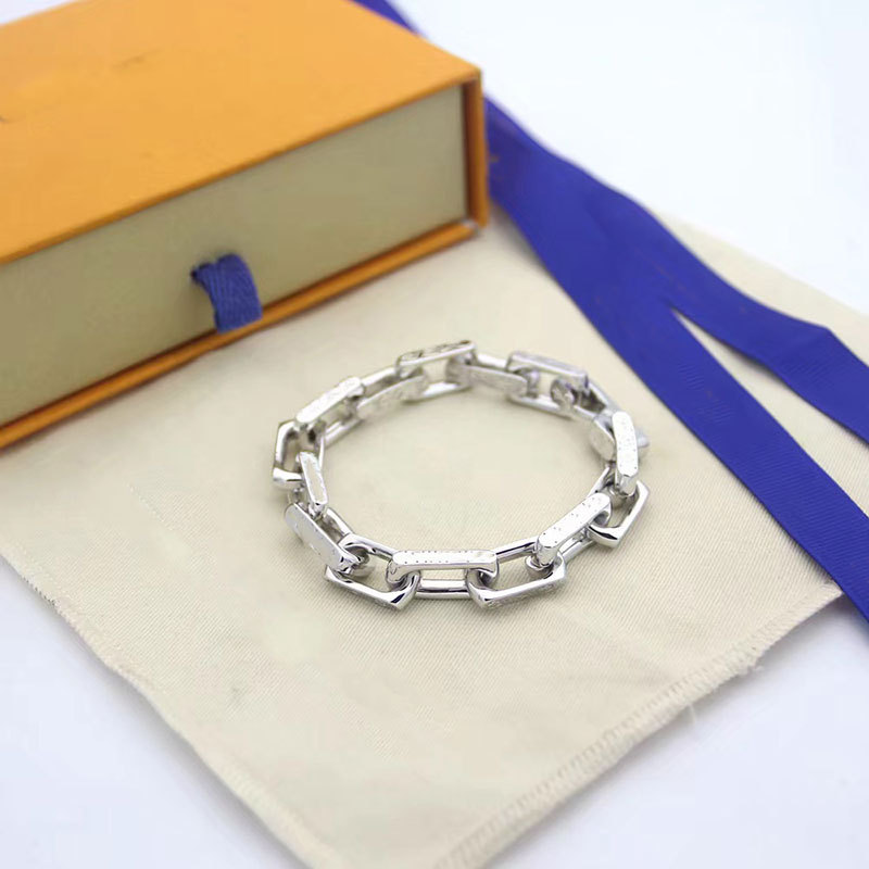 Bangle Fashion Bracelet Men Bracelet Unisex Designer Cuban chain Classic Luxury Bracelet for Women Charm Bracelet Elegant Christmas Festival gift AA