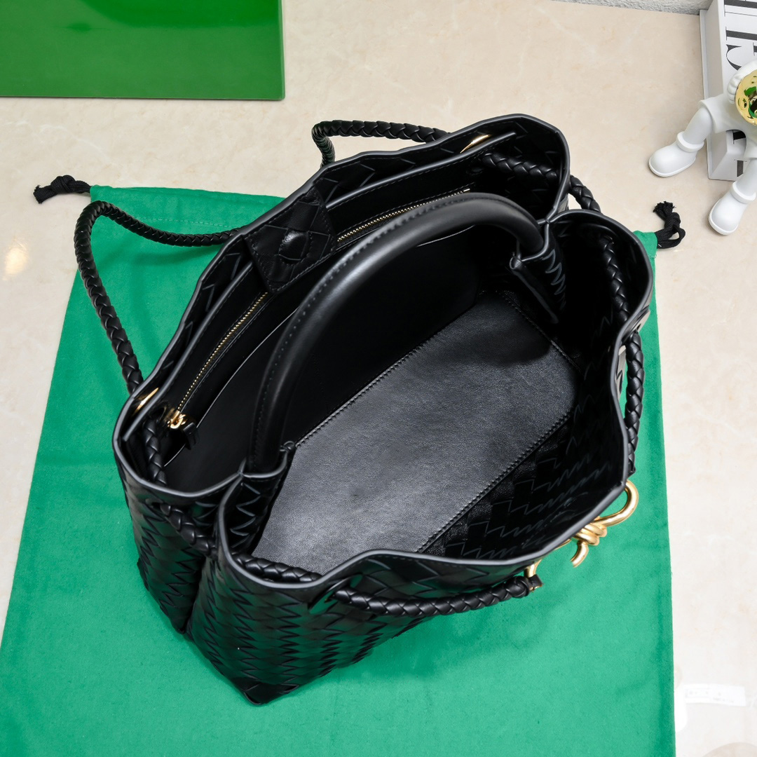 10A Designer bag B Family 8-line Buckle Andiamo Original Leather 2024 New Woven Women Portable Single Shoulder Crossbody Official Document Tote B