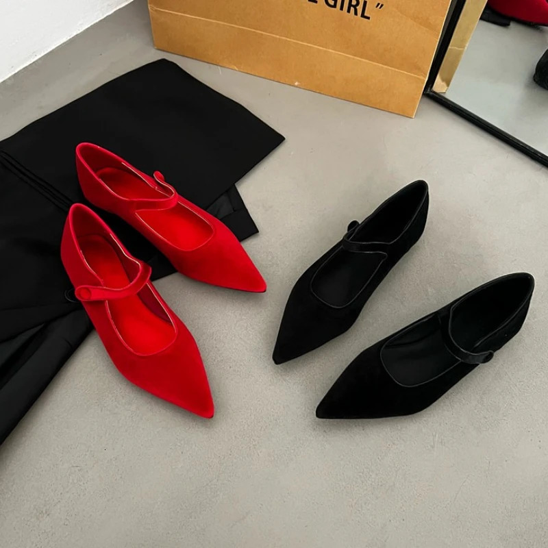 Winter Womens Mary Jane Shoes Retro Flat Angle Toe Plush Ballet Shoes Single Button Low Boots French Silk Womens Wedding Shoes 240710