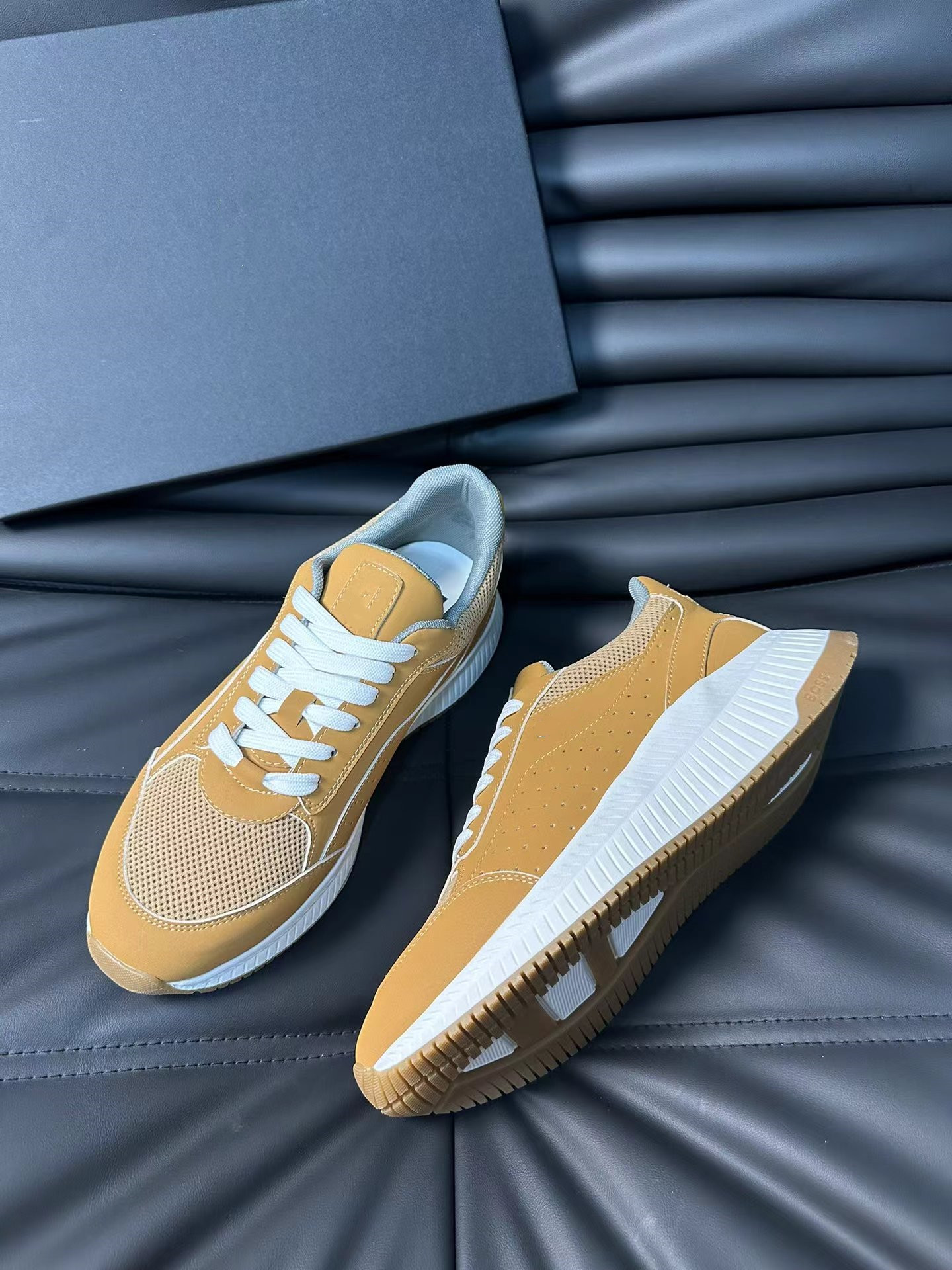 Les créateurs d'été marques des chaussures de baskets pour hommes !!Casque en caoutchouc léger en tricot en tricot masculin