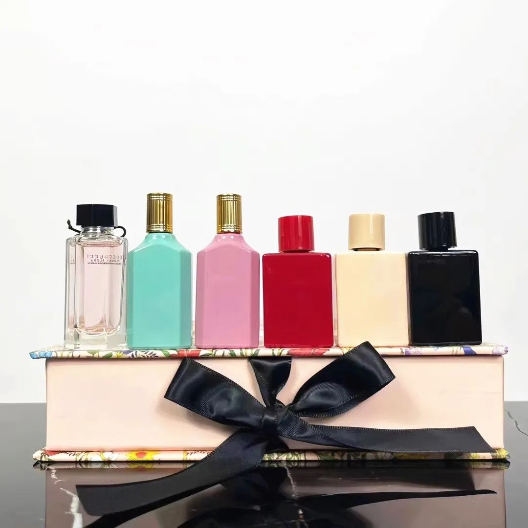 Ensemble cadeau de parfum de designer pour les femmes floral floral 5 ml * 6 costume 6 en 1 avec boîte à parfum de saut de haute qualité original