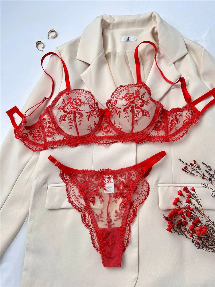 Broidered Sexy Womens Bra Set Floral Lingerie Lace Fairy Lingerie sans couture Voir à travers un ensemble de soutien-gorge floral exotique 240710