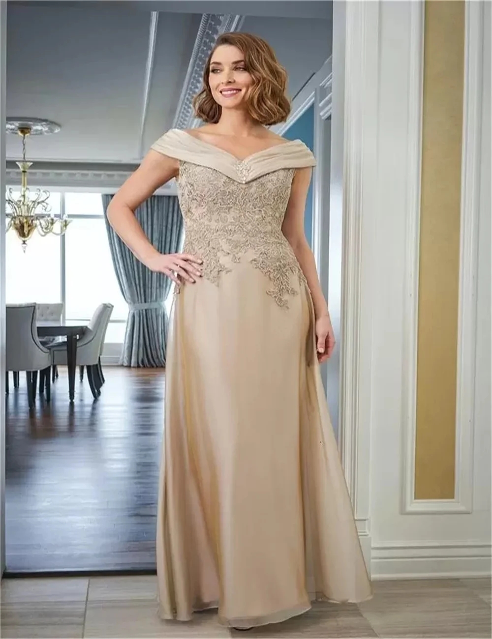 2025 Elegant Champagne Mère de la mariée Robe de l'épaule Longueur du sol en mousseline en mousseline