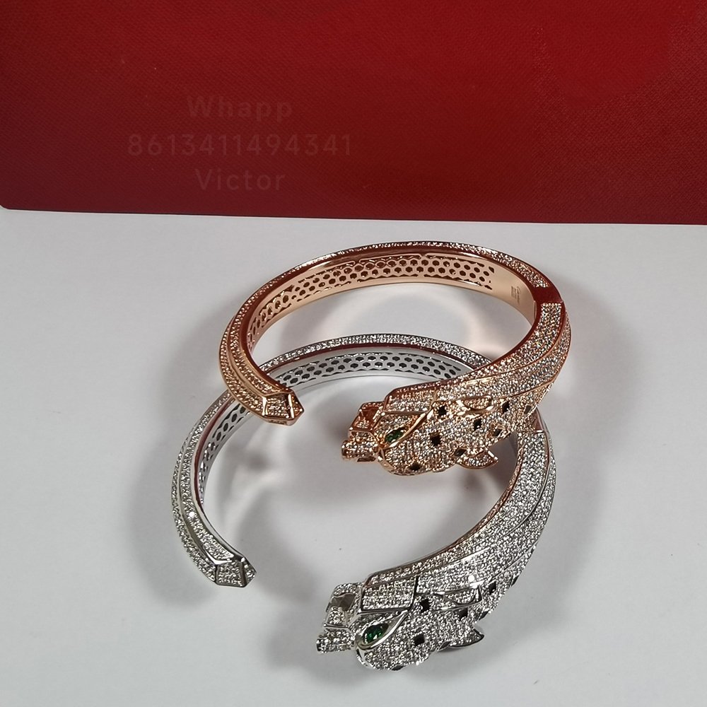 Panthere Bangle Charm bracelet pour l'homme Version émeraude pour femme Leopard Head Designer Ensemble avec diamants Bijoux de créateurs de marqu