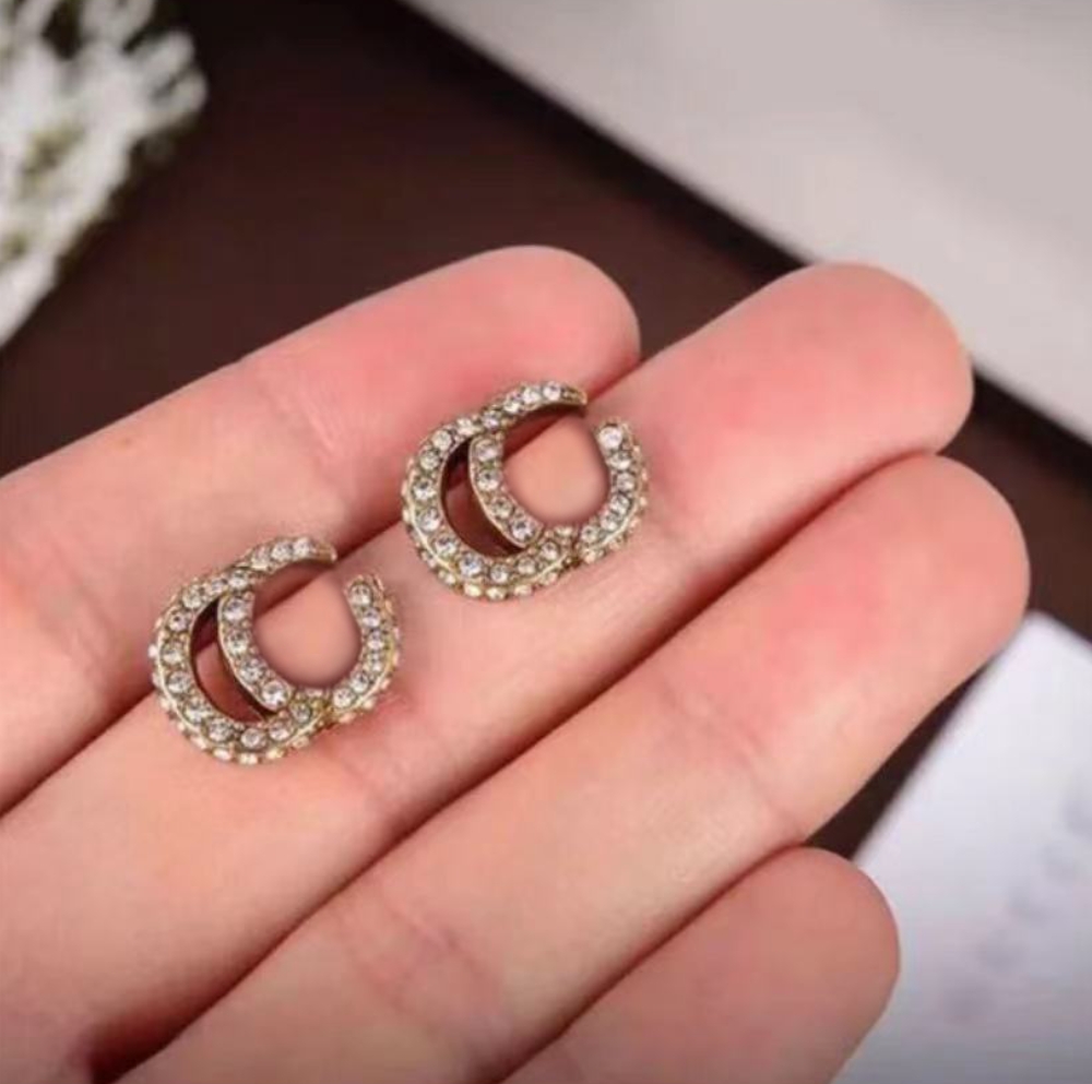 Fashion Earrings Elegant Classic Stud Designer Earrings Letter Perfect Gift For Women's Wedding And Engagement Trendy Jewelry Earrings For Wome