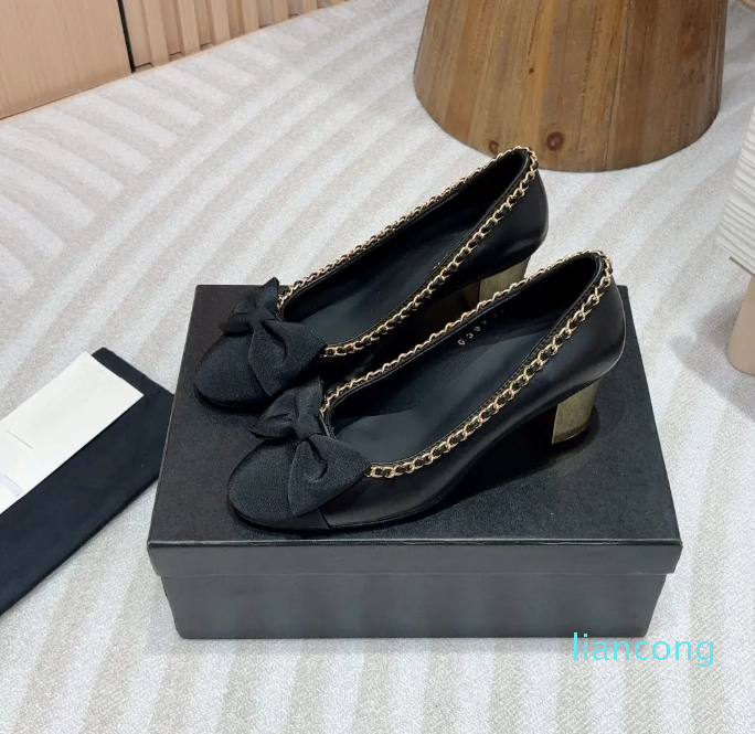 2024 Chaussures pour femmes de haute qualité chaussures de bureau en cuir
