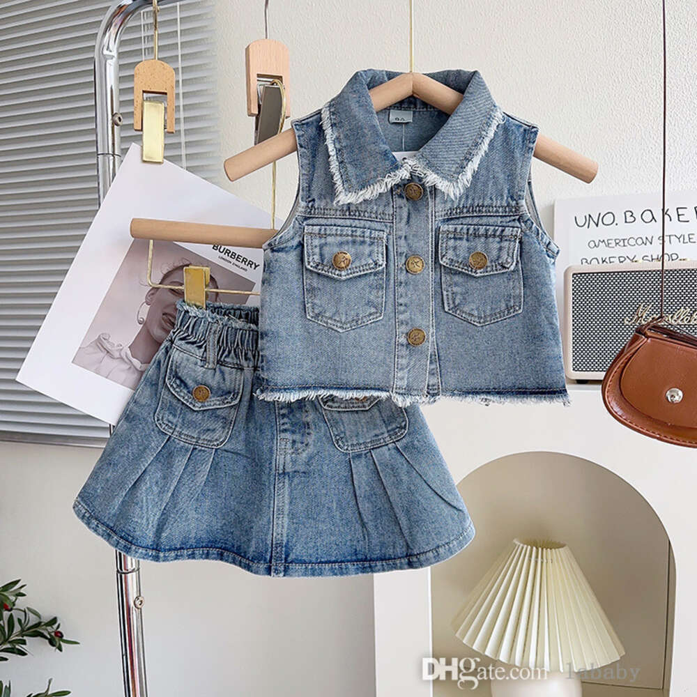 Bébé filles vêtements d'été Nouveau denim en deux pièces robes sans manches jeans chic jeans et mini-jupe plissée ensemble 2pcs costume de street