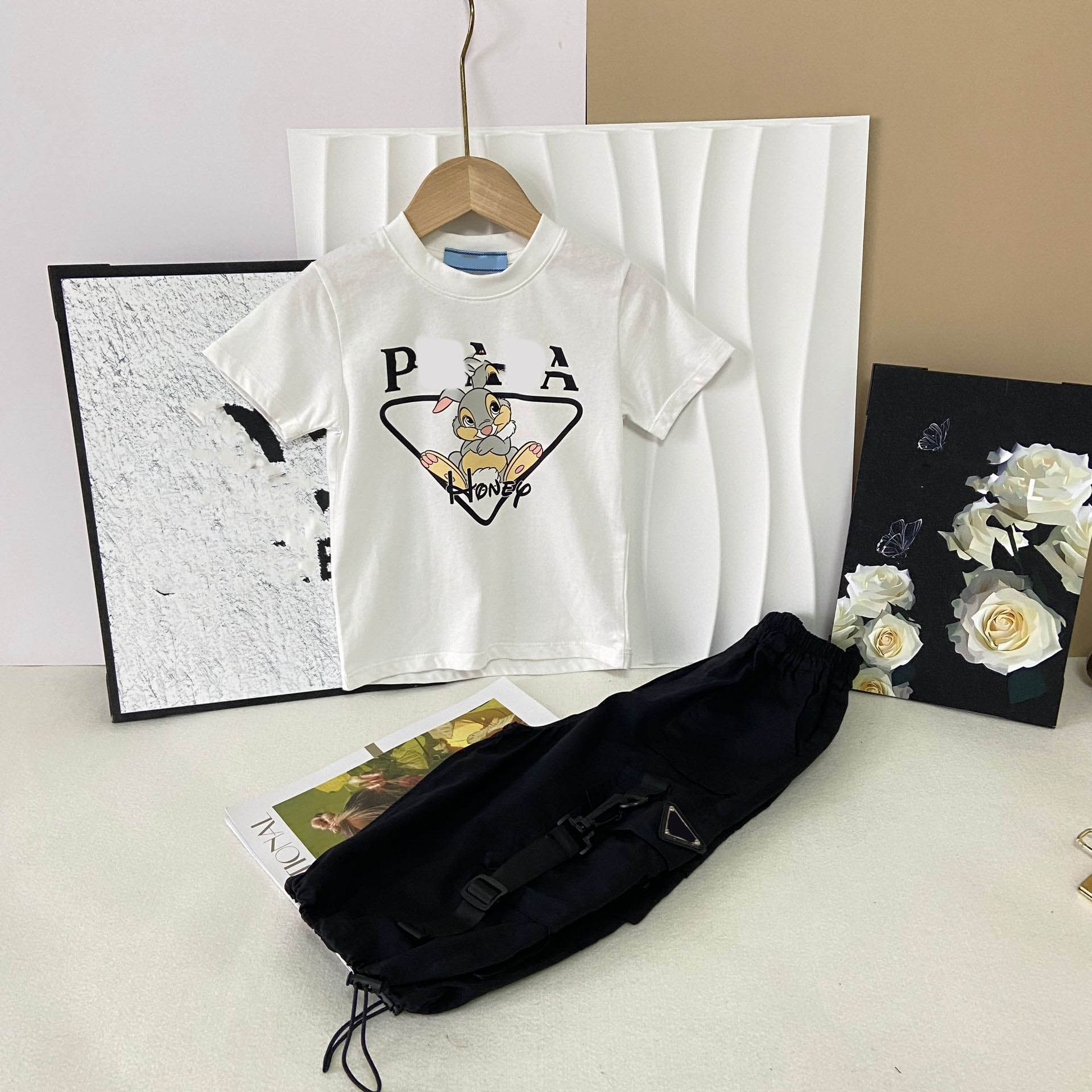 2026 New New Designer Kids Clothing Sets Luxury Children Suit Boys perfume Girls Shorts Skirts Suits Brand Animal Cartoon cologne Child Clothes 8 Br