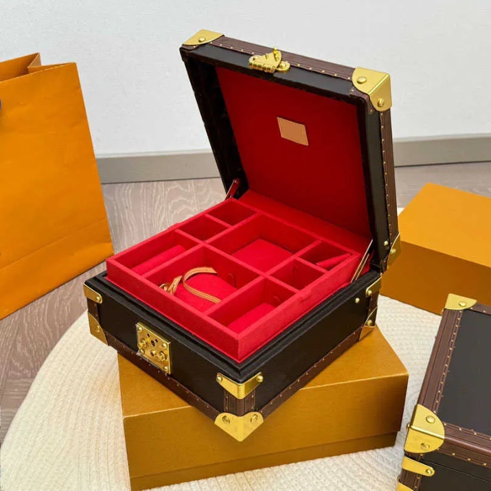 Designer Bags Boxes Leather Box 8 Mens Watch Organizer Jewelry storage box fashion womens Rings Tray Cosmetic case 2024