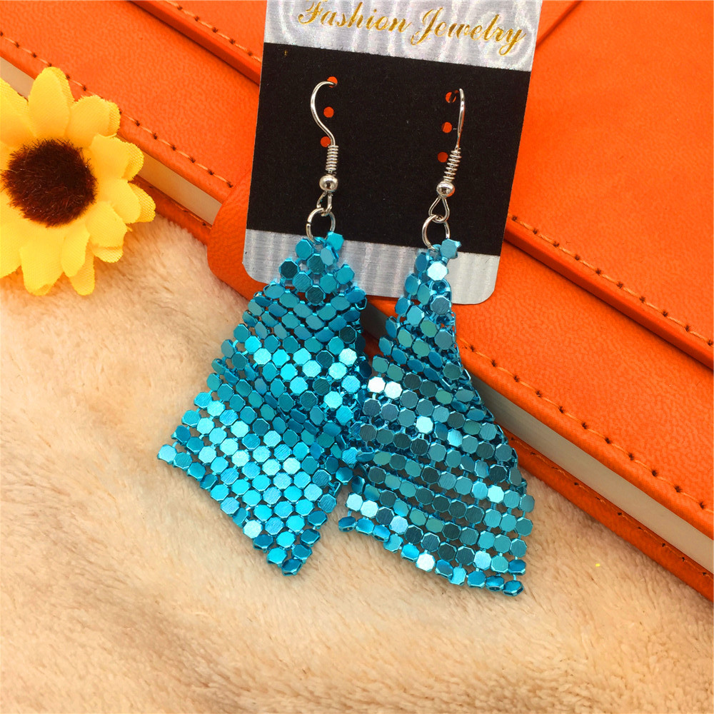 11 Color European and American Fashion Joker Square Square Variable Sequin Oread Boucles d'oreilles exagérées Yiwu bijoux fabricants en gros