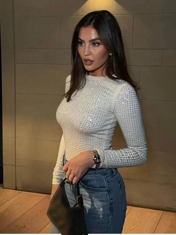 Women Elegant Shining Beading Slim Pullover Tops Fashion Sparkling O Neck Long Sleeve T-shirt Ladies Chic Sexy Undershirt 240719