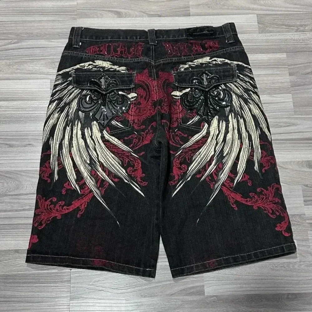 Gothic Hiphop Wing Modèle surdimensionné imprimé short en denim en vrac pour hommes Y2K rétro Summer Fashion Street Pantalon 240722