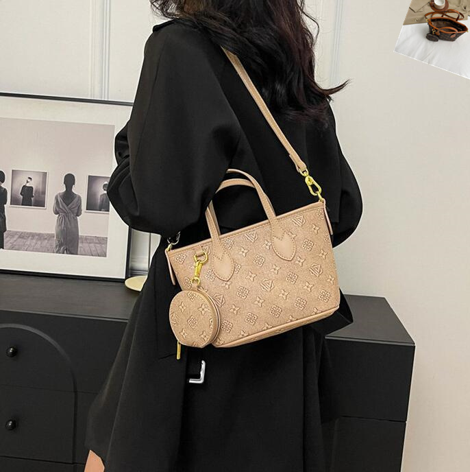 Wholesale women's handbags classic retro old color printed tote bag elegant contrast thick leather handbag trend plug in coin purse women ba-image-692602323