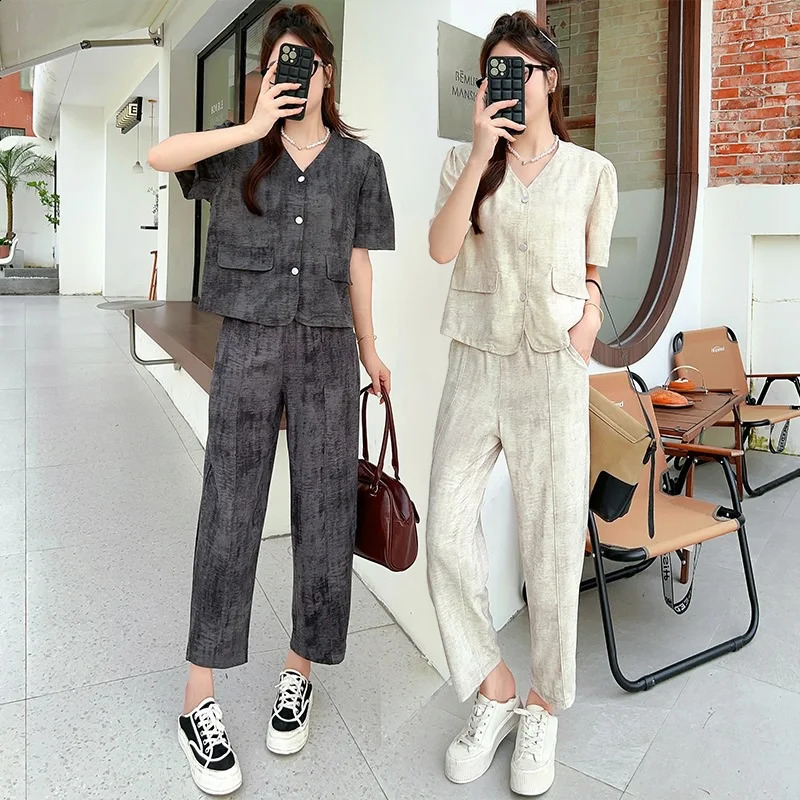 Simple retro Vneck ice cotton linen shirt set suitable for spring and summer womens casual twopiece 240723