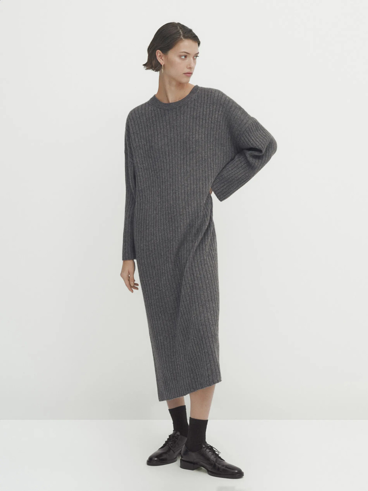 Éthéré MD Style d'automne de la courroie de la courroie longue robe en tricot de style simple 240722