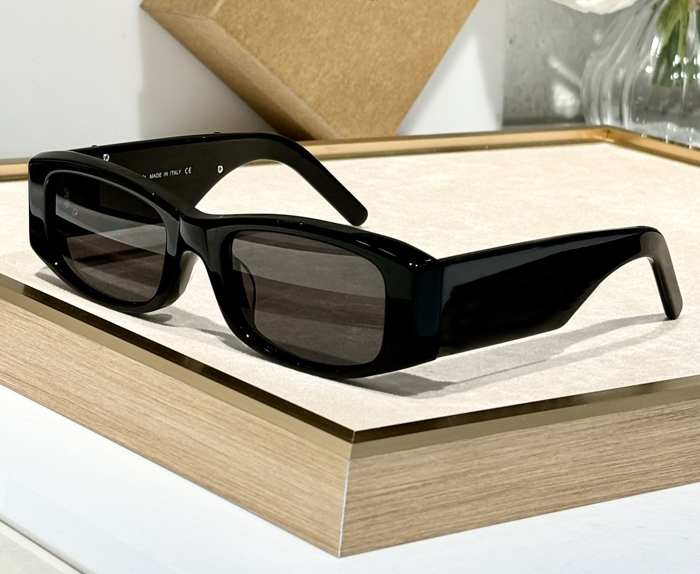 Black Chunky Rectangle Sunglasses for Women Sunnies Designer Shades UV400 Protection Eyewear