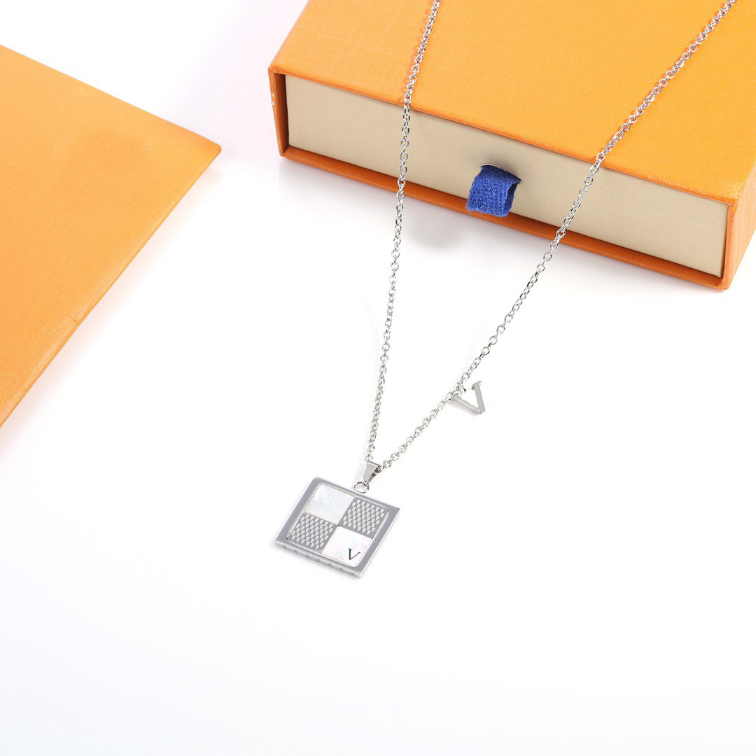 Fashion Unisex Style Silver Plated Necklaces Classic Luxury Design Brand Pendant Necklace Popular Selected Designer Jewelry Accessories Gifts For Me