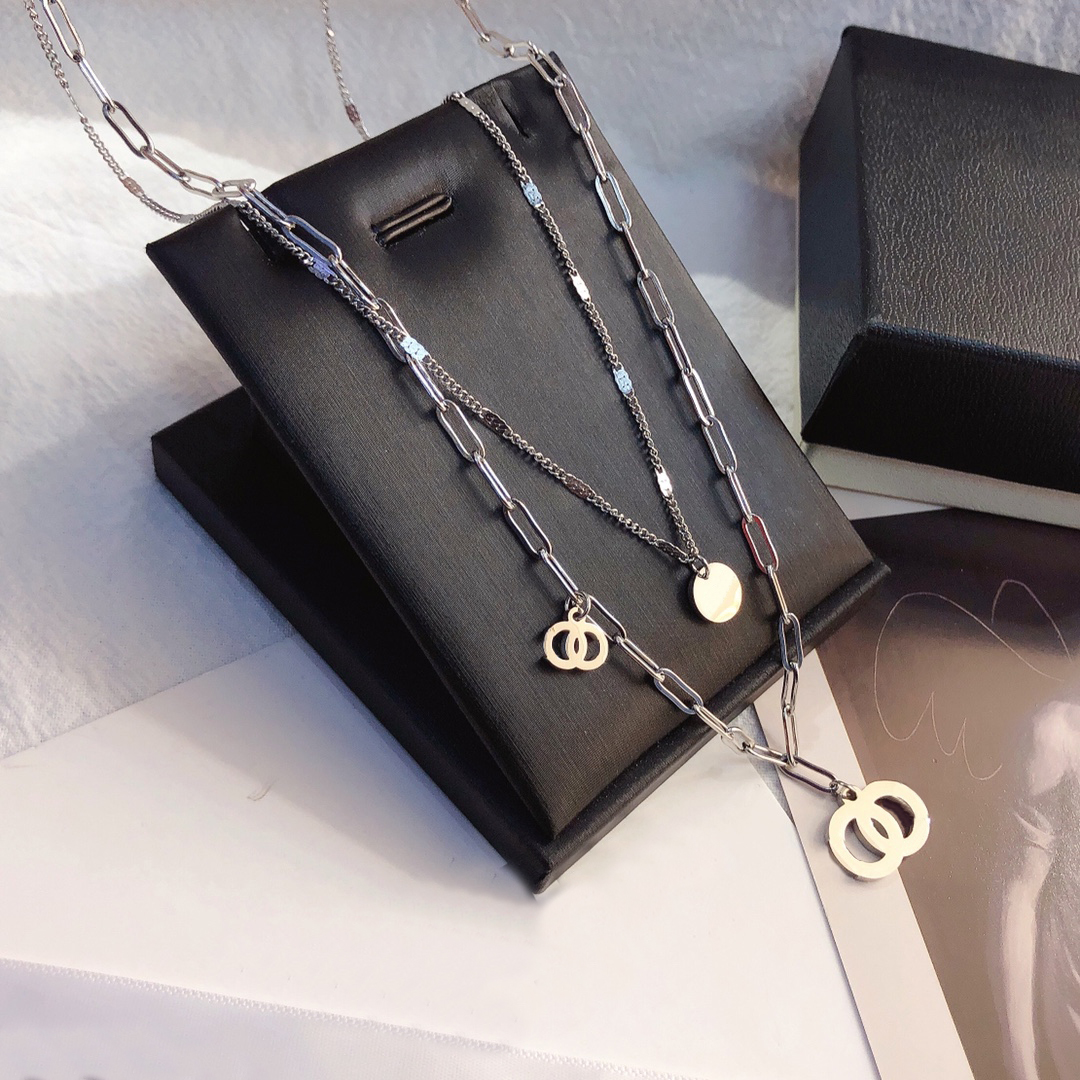 Luxury Silver Plated Double Layer Necklaces Delicate Design Pendant Necklace Popular Fashion International Brand Simple Lady Style Premium Gift Love
