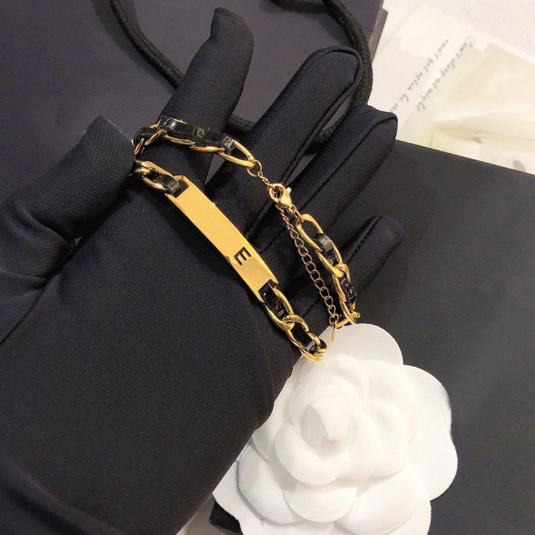 High End Design Jewelry Necklaces Charm Fashion Pendant Necklace 18k Gold Plated Exquisite Luxury Long Chain Designed Women Travel Shooping Weddi-image-850195209