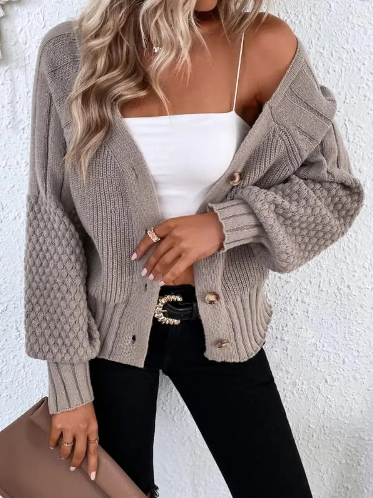 Couleur solide Vnemn et hiver pour femmes Couleur de cardigan à manches longues Texture bouton tricot Pullat à pulls 240725
