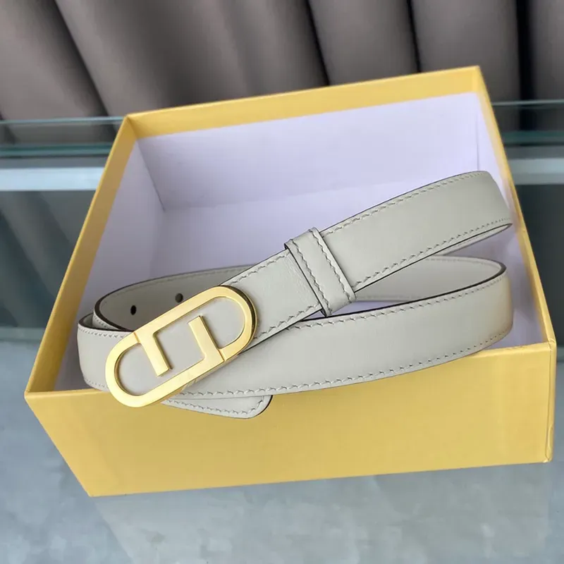 Designers de luxe ceinture fine ceinture en cuir de mode pour hommes lettres classiques rétro lisses boucle dorée