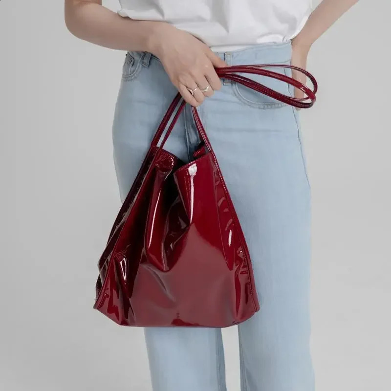 Vintage Female Large Capacity Ladies Shopping Bag Fashion Patent Leather Women Shoulder Bags Casual Solid Color Tote Handbags 240726