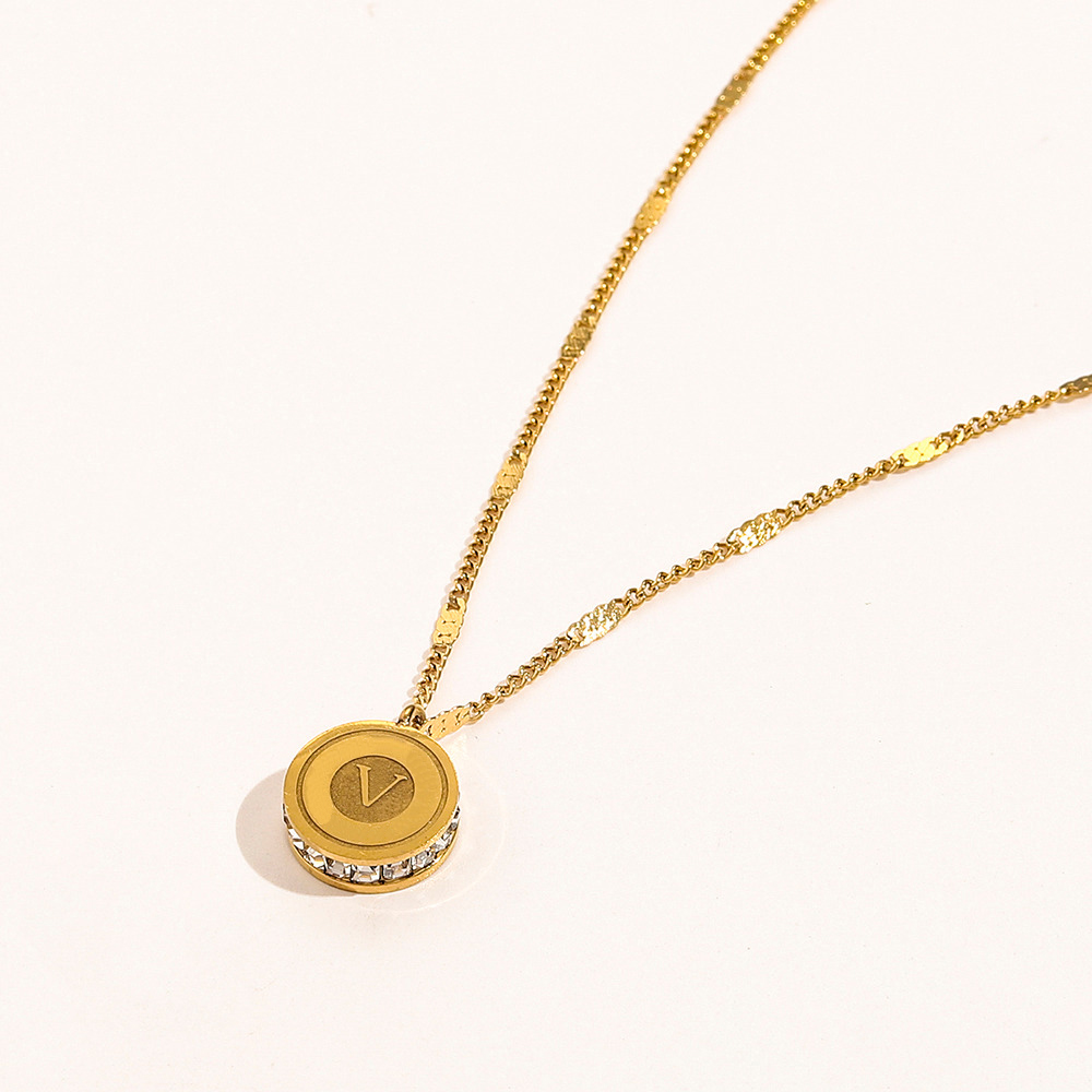 Femmes exquises Collier à double face incrusté Fashion Collier de luxe 18 carats conçu pour les femmes à longue chaîne de bijoux de créateurs pop