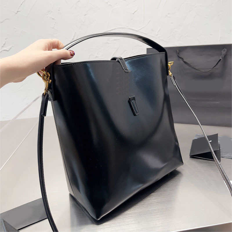 Fashion Bags womens Bucket Bags luxurys handbags purse designer totes bags leather Shoulder Bag Vintage shopping Wallet Drawstring 230224