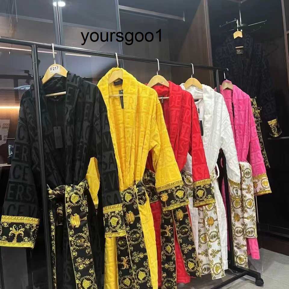 Mens Pajamas Mens Womens Home Gowns Shawl Collar Cotton Soft Fluffy Designer 8 Color Brand Luxury Vintage Bathrobe Pajamas Unisex Couple Nightgown M