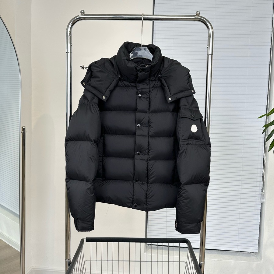 Woman Down Parks Jackets Puffer Designer Jacket Womens Unisex Coats Budge Sleeve Classic Short Black Hooded 24 New Winter Coat