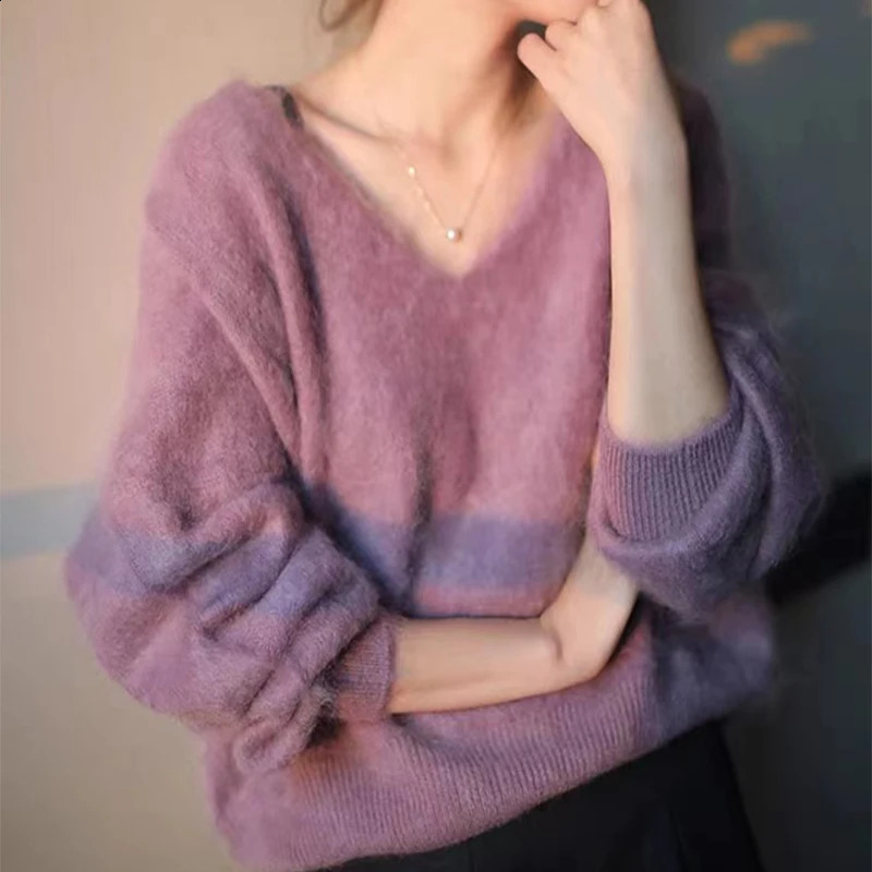 Fashionable Loose Thick Plush Cashmere Knitted Sweater For Autumn/Winter Lazy Style V-neck Soft Solid Long Sleeves Pullover 240730