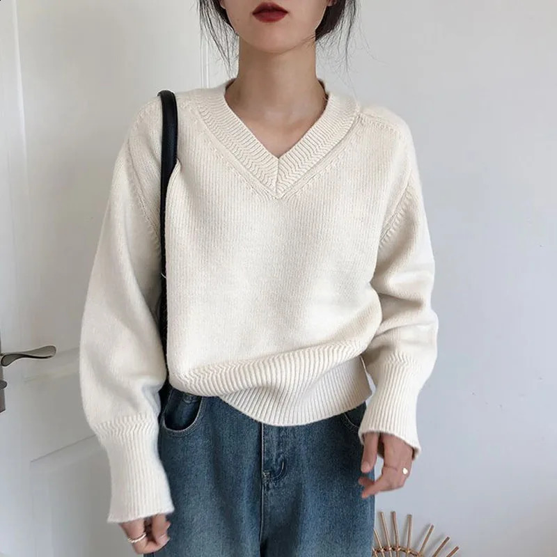 Autumn and Winter Fashion Lazy Style Retro Japanese V-neck Loose Versatile Slim and Fashionable Long Sleeve Womens Sweater 240730