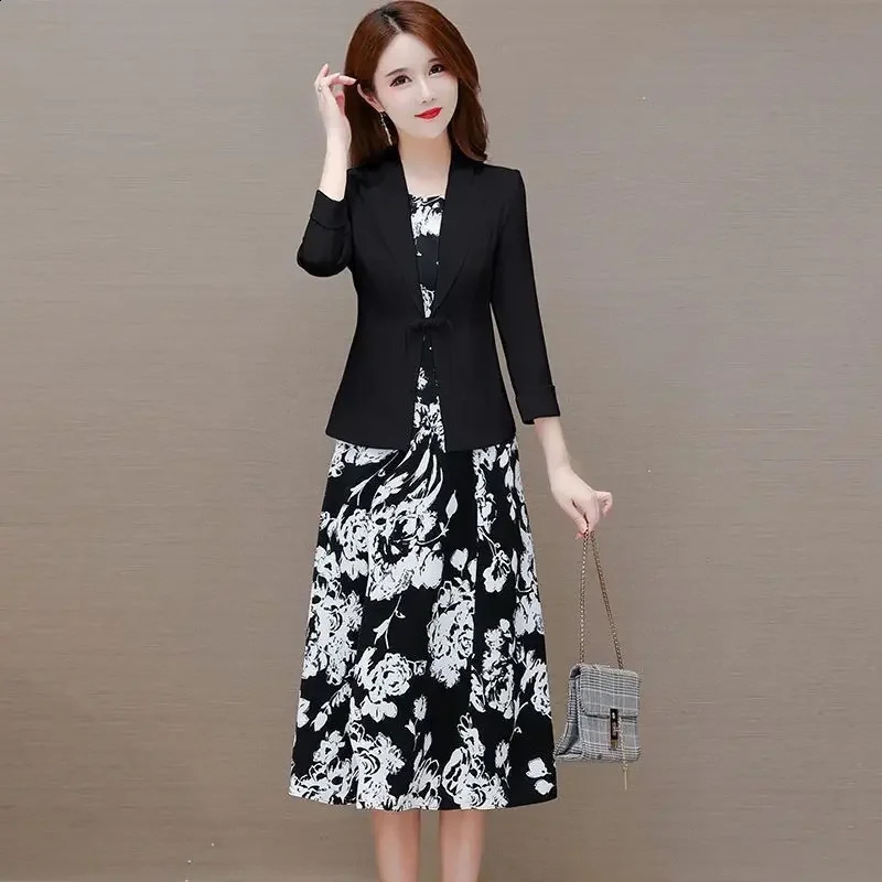 Womens 2024 SpringSummer Matching Set Korean Elegant Slimming CoatLace Dress Two Piece Professional Clothing 240729