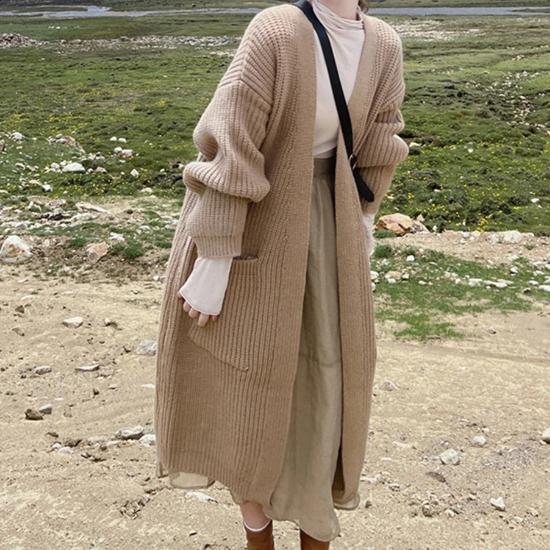 Cardigans Pull en tricot Femmes épais d'automne d'automne y2k e-girl Maxi Verbe mouche à veste de poche tricotée Pull Cardigan 240731