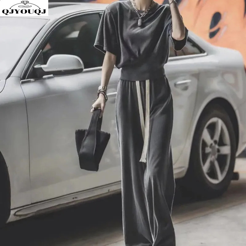 Ensemble d'été pour femmes Tempérament mince Tempérament Fashion High Grade Slim Slim à manches courtes Pantalon Lignet Pantalon Two Piece 240731