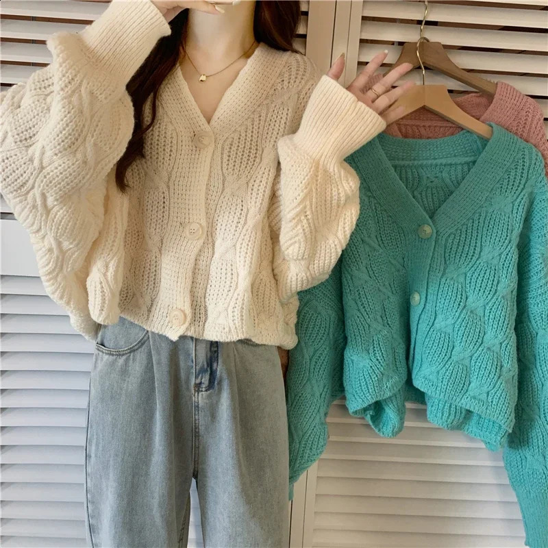 Pull rétro Femmes d'automne hivernale lâche court cardigan manteau top top y2k tricoté recadré 240731