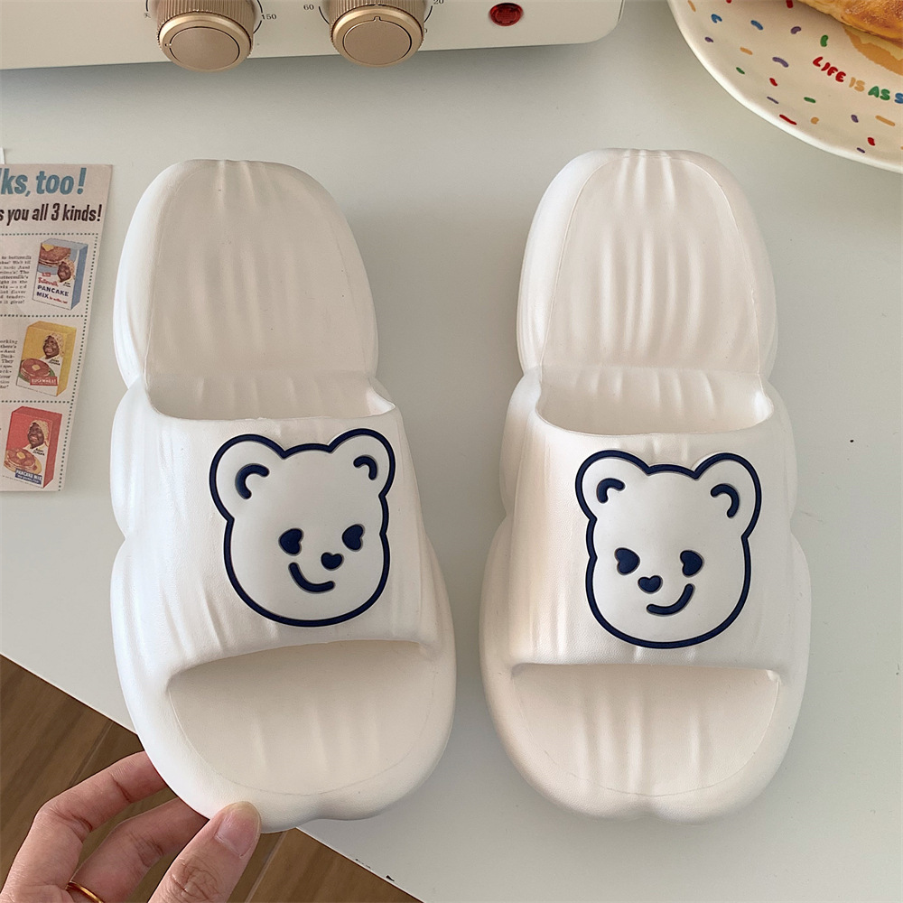 Nouvelles pantoufles pour dames chaussures d'été mignonnes grands yeux petits pantoufles de drag dork sandales de rue intérieure pour filles char