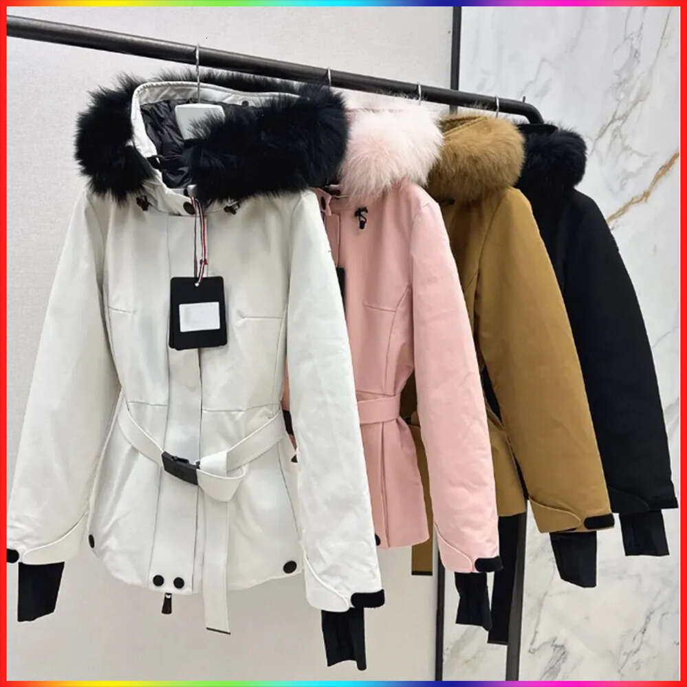 High Quality Fashion New Designer Down Jackets Fox Fur Hooded Short Style Women With Belt Luxury Winter Warm Down Jacket Clothes Outdoor Womens Clot