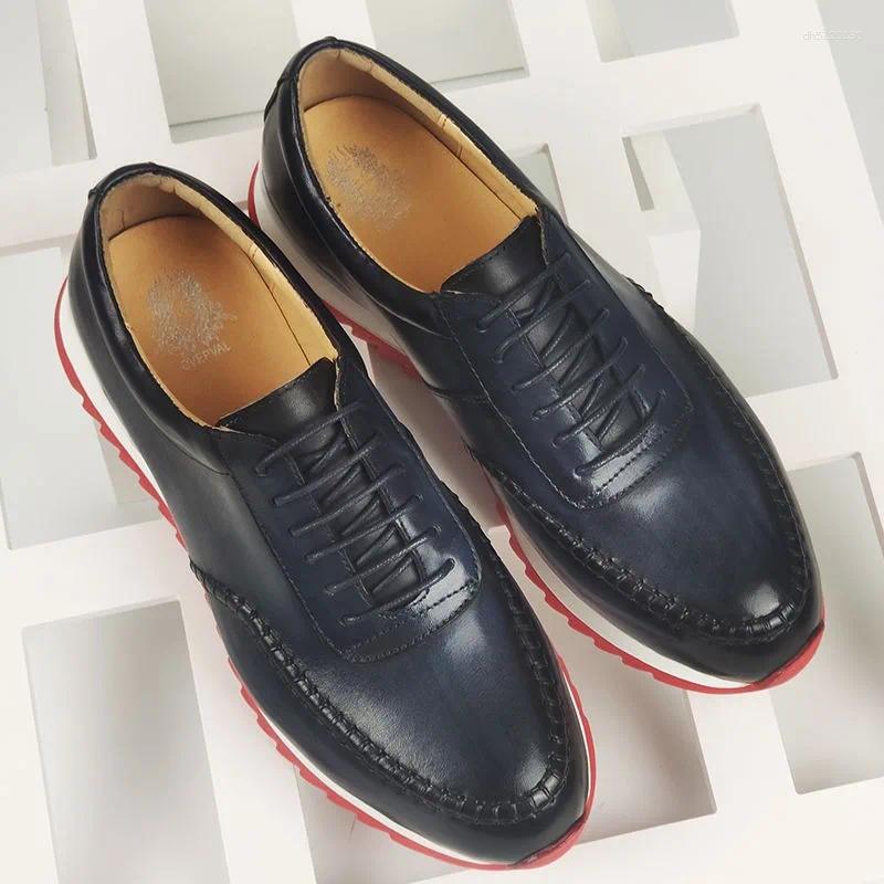 Chaussures décontractées Classic Brand Walking Shoe for Men Top Quality Style Broct Brogue Designer masculin Spring and Automne Moccasins
