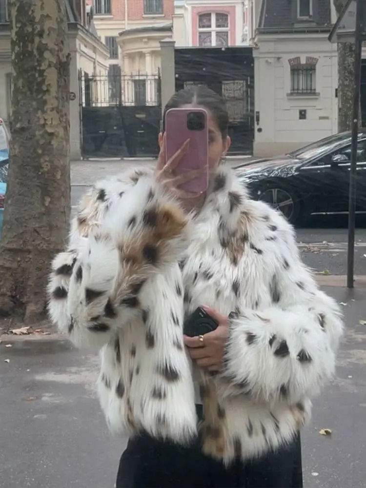 Modes imprimées à la mode manteaux en fausse fourrure Collier de support élégant