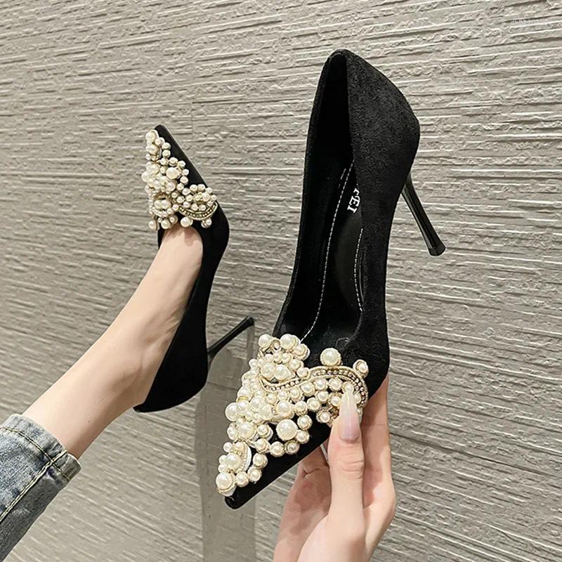 Chaussures habillées sexy de luxe diamant perle talon haut talon single chaussure pointu pointu de talons féminins minces de talons féminins