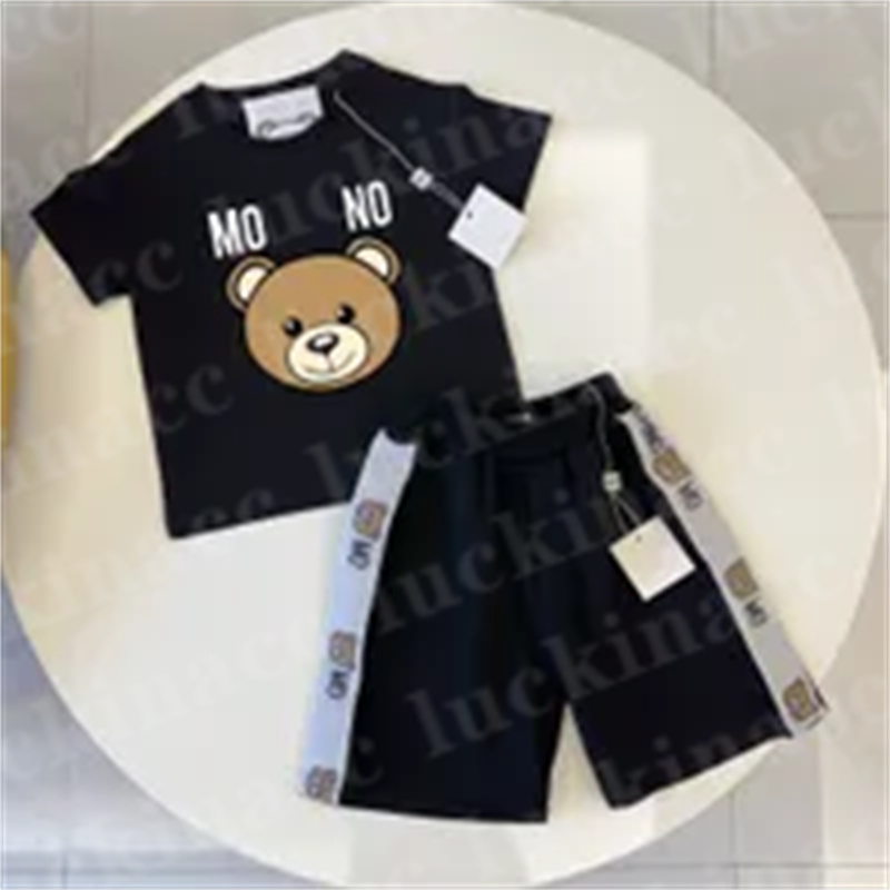 Lettre d'ours T-shirt de coton pur pour les vêtements d'été pour enfants pour bébé