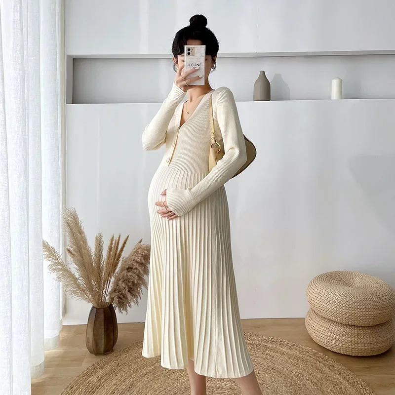 Autumnwinter STYle MaterniTY Dress Knitted Sweater Vneck Mediumlength Pregnant Women Clothes Realistic Poshoot M260226-image-1095548328