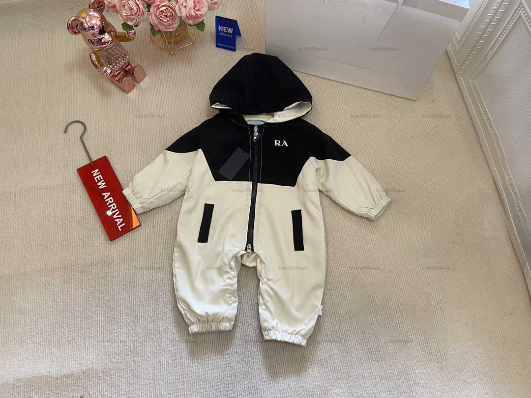 Nouvelle veste nouveau-née Design à capuche bébé combinaison body body body boddler design de créateur intérieur en velours conception kid