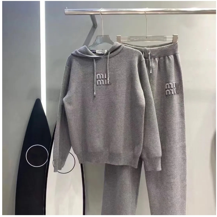 2024 Autumn and Winter New Letter Embossed Rhinestones Hooded Sweater Loose Casual Pullover Bottoming Sweater Suit Women
