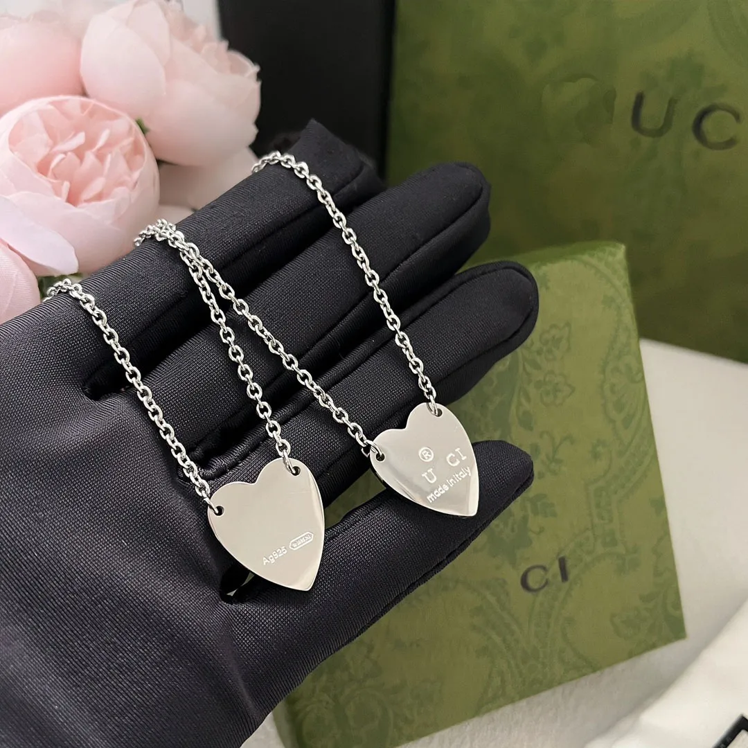 Marque coeur pendentif collier concept pour femmes colliers argentés cadeau de conception vintage chain de longue chaîne pour couple
